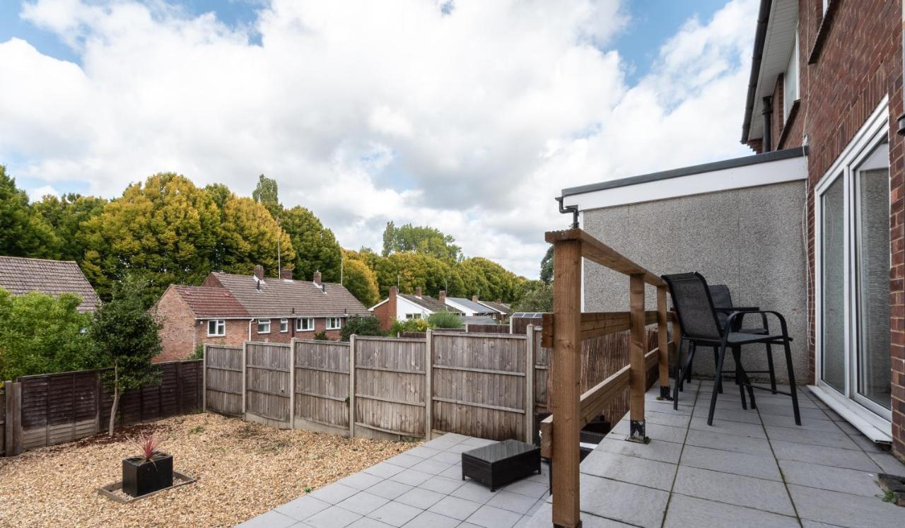 3 Bedrooms House Ideal For Long Stays! Southampton Exterior foto