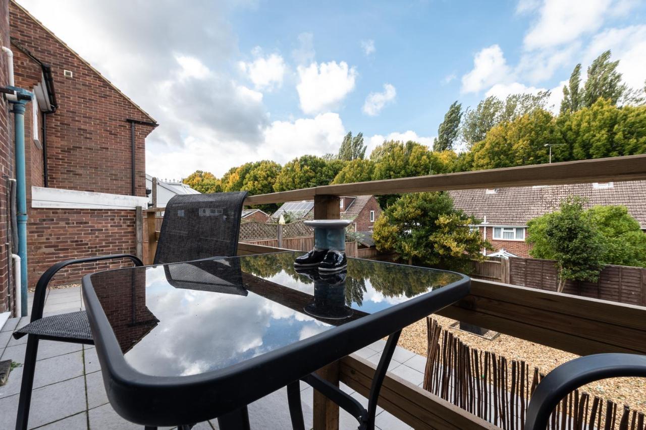 3 Bedrooms House Ideal For Long Stays! Southampton Exterior foto